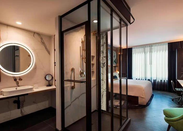 Emc2, Autograph Collection Hotel