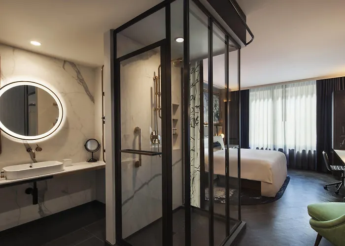 Emc2, Autograph Collection Hotel