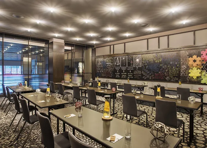 Hotel Emc2, Autograph Collection 4*