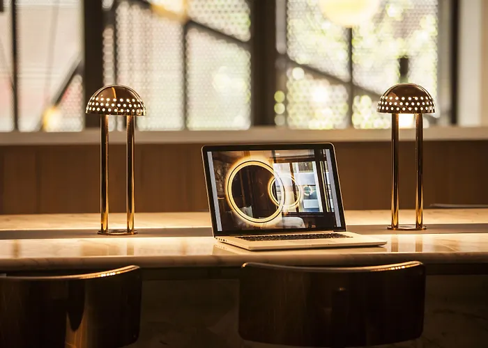 Hotel Emc2, Autograph Collection