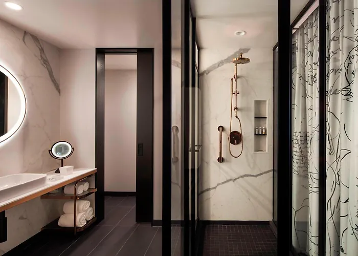 Emc2, Autograph Collection Hotel